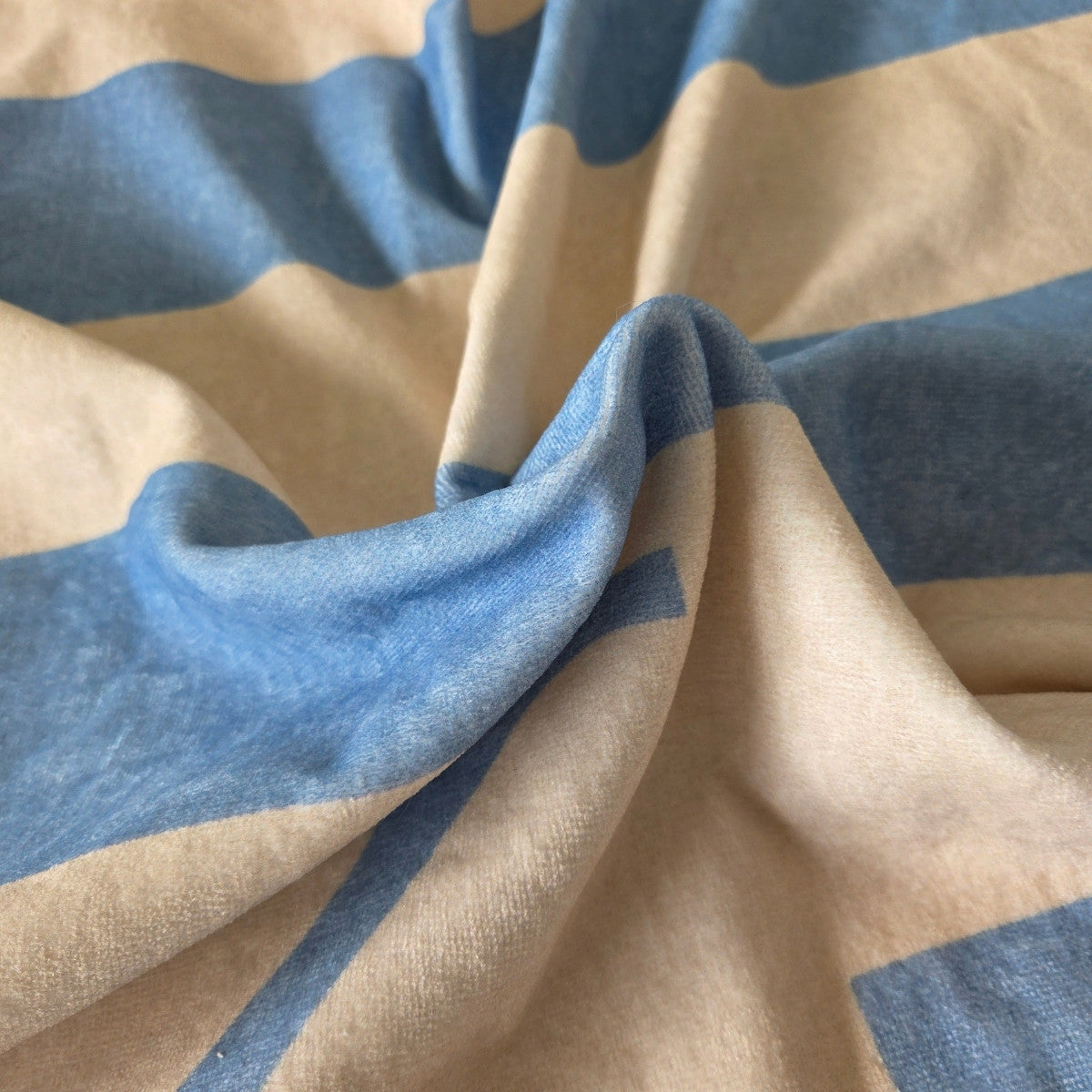 The Duet — Oversized Embossed & Velour Cotton Towel